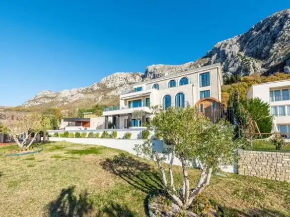 Kuća 496 m² – Blizikuće, Budva — fotografija 15