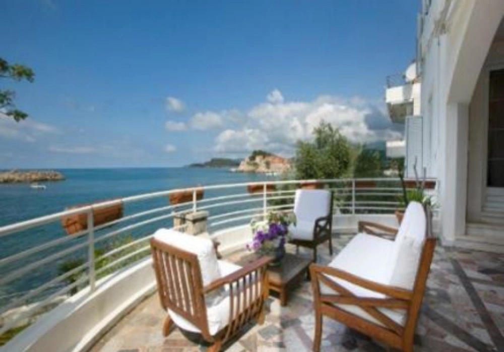 Hotel-uz-more-u-Svetom-Stefanu-Budva-10 Hotel 700 m² – Sveti Stefan, Budva — fotografija 11