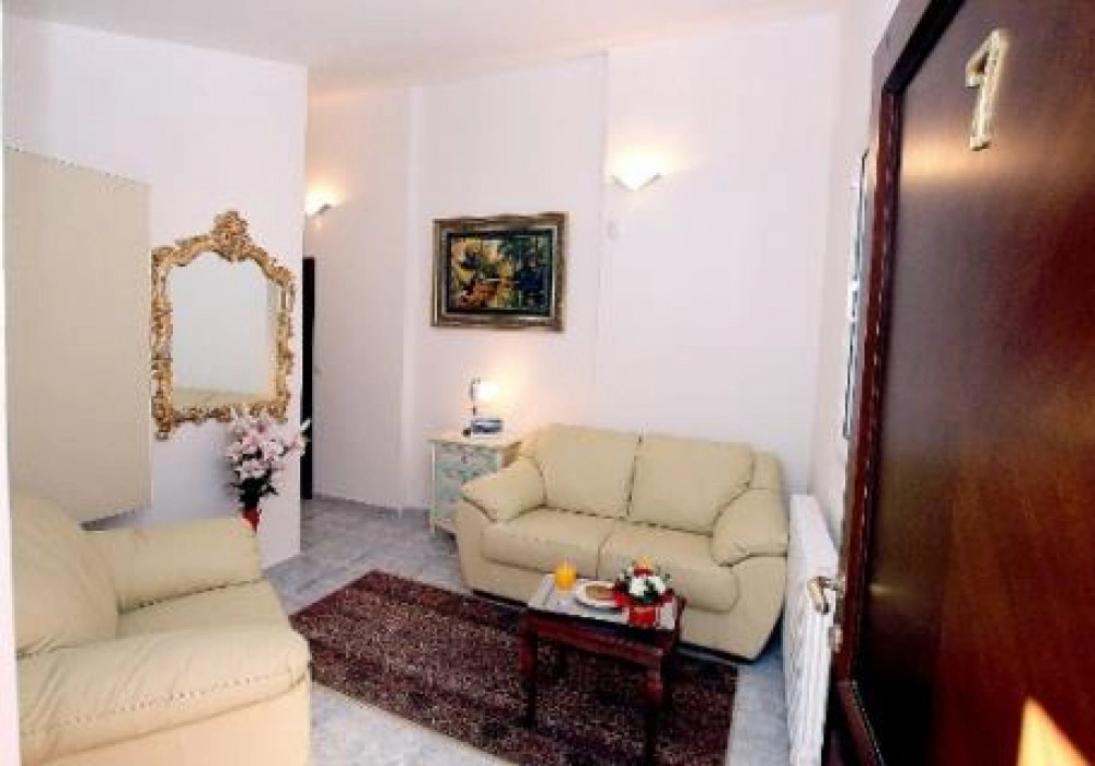 Hotel-uz-more-u-Svetom-Stefanu-Budva-11 Hotel 700 m² – Sveti Stefan, Budva — fotografija 12