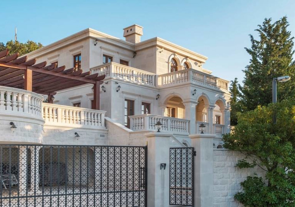Kuca-sa-bazenom-u-Rezevicima-Budva-2 Kuća 470 m² – Reževići, Budva — fotografija 3