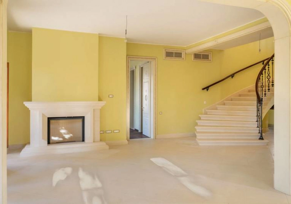 Kuca-sa-bazenom-u-Rezevicima-Budva-10 Kuća 470 m² – Reževići, Budva — fotografija 11