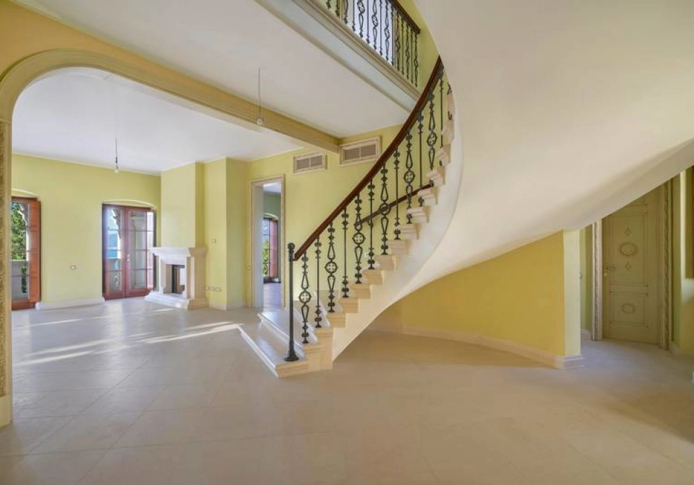 Kuca-sa-bazenom-u-Rezevicima-Budva-13 Kuća 470 m² – Reževići, Budva — fotografija 14