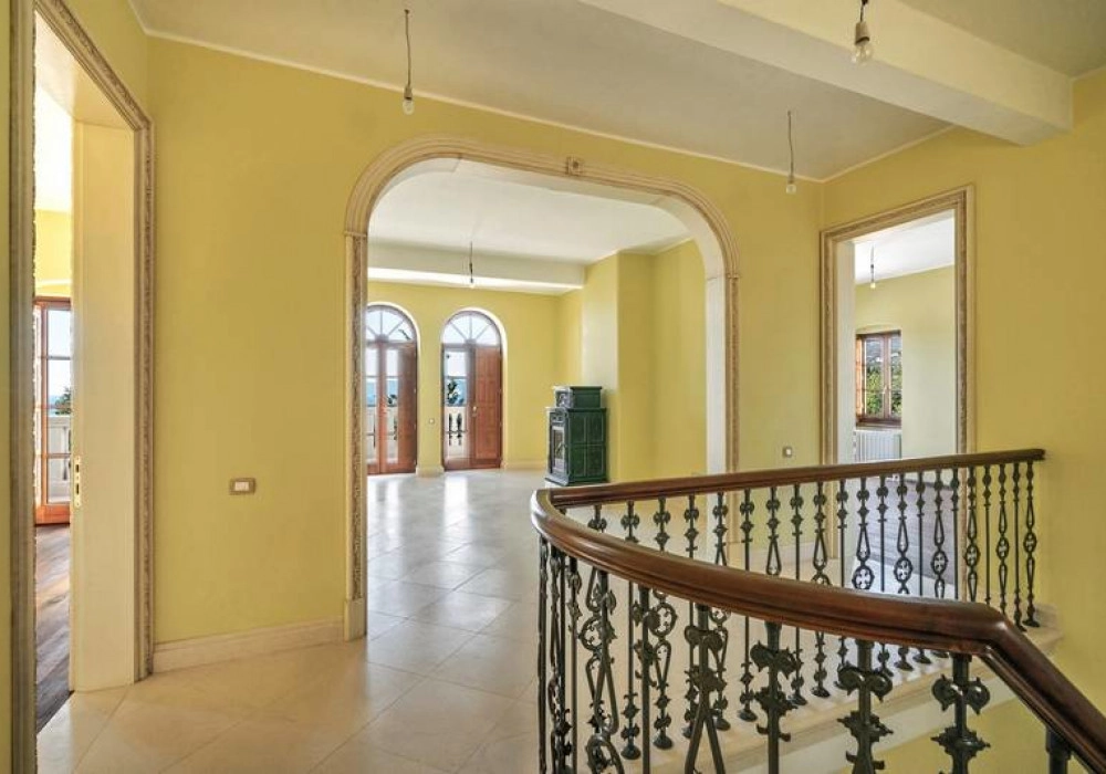 Kuca-sa-bazenom-u-Rezevicima-Budva-14 Kuća 470 m² – Reževići, Budva — fotografija 15