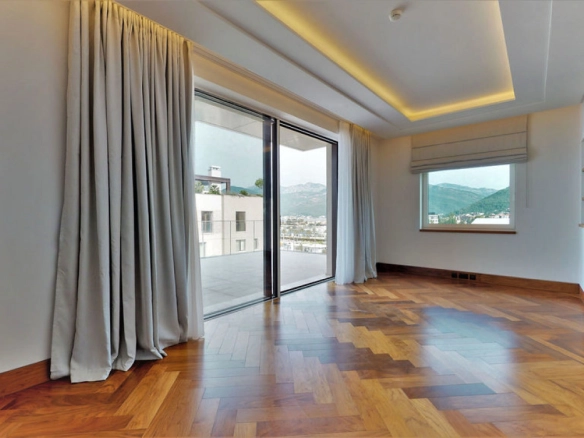 Trosoban stan 438 m² – Gorica, Tivat — fotografija 7