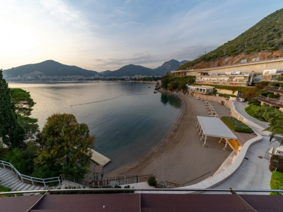 Četvorosoban stan 645 m² – Boreti, Budva — fotografija 5
