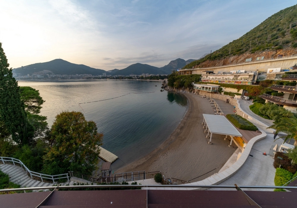 Cetvorosoban-stan-u-novogradnji-Boreti-Budva-4 Četvorosoban stan 645 m² – Boreti, Budva — fotografija 5