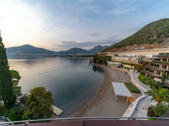 Četvorosoban stan 645 m² – Boreti, Budva — fotografija 9