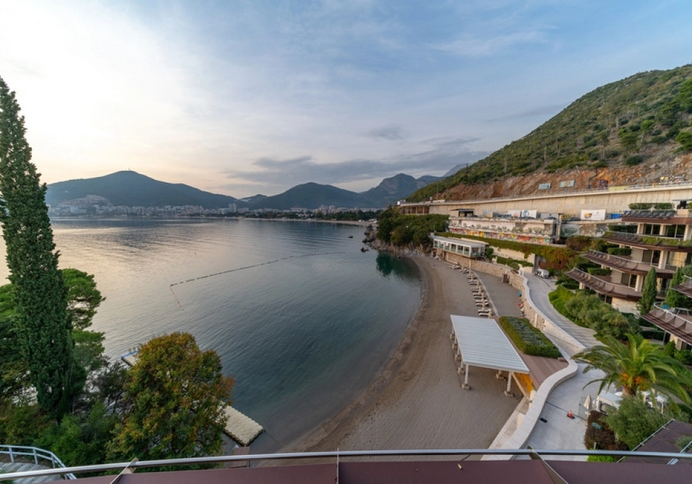 Cetvorosoban-stan-u-novogradnji-Boreti-Budva-8 Četvorosoban stan 645 m² – Boreti, Budva — fotografija 9