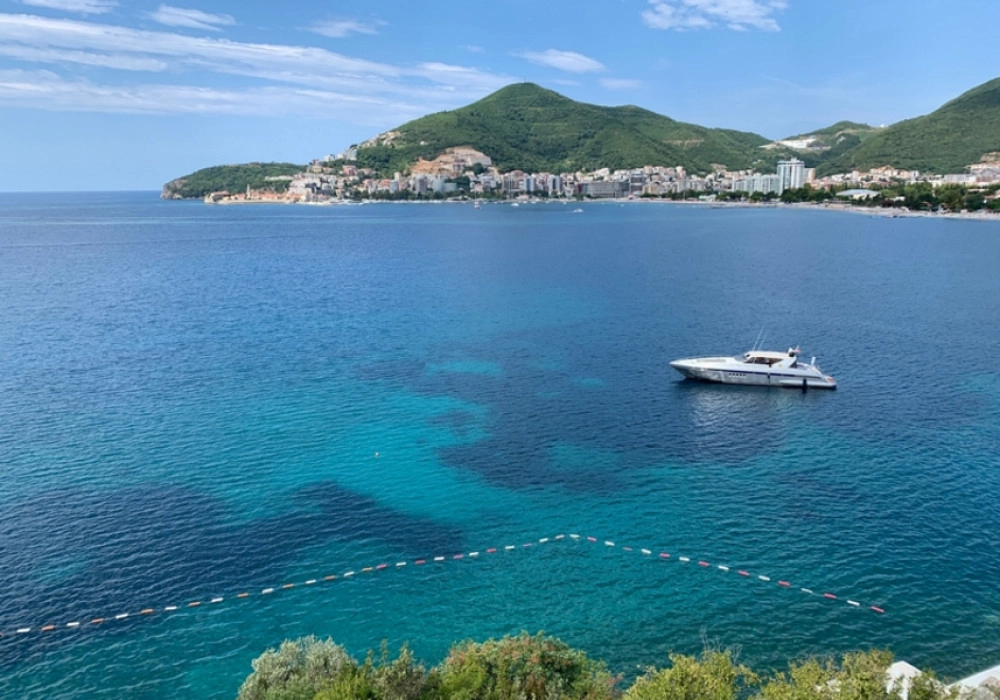 Cetvorosoban-stan-u-novogradnji-Boreti-Budva-10 Četvorosoban stan 645 m² – Boreti, Budva — fotografija 11