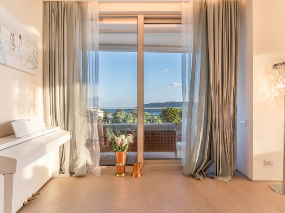 Četvorosoban stan 562 m² – Boreti, Budva — fotografija 7