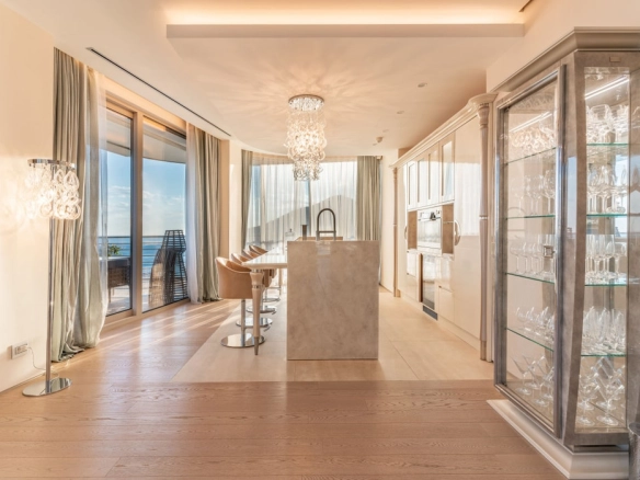 Četvorosoban stan 562 m² – Boreti, Budva — fotografija 9