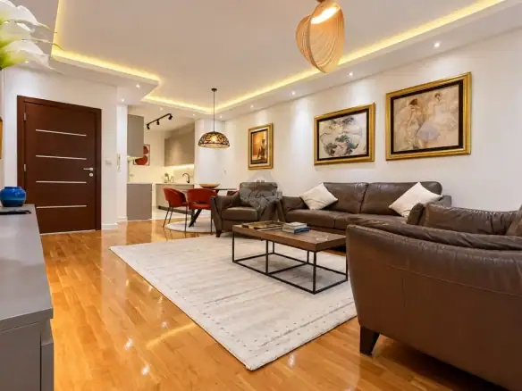 Dvosoban namješten stan 90 m²