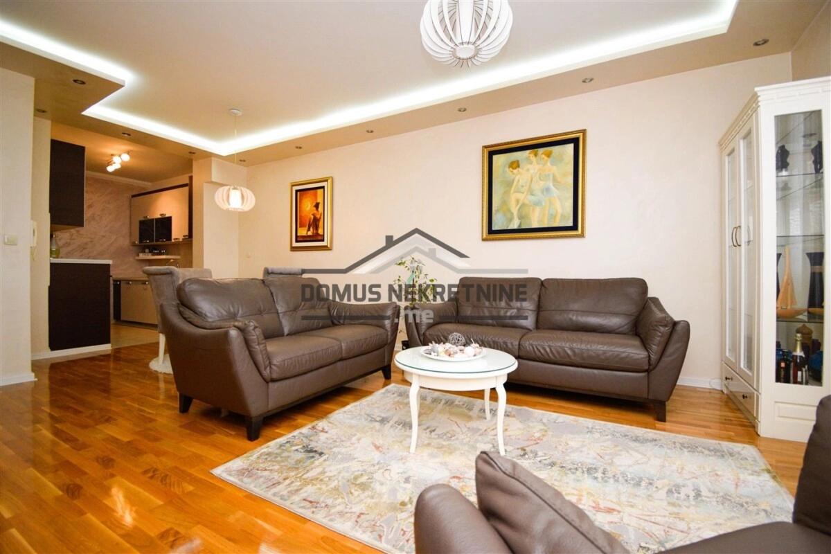 Dvosoban-namjesten-stan-90-m²-Preko-Morace-–-Podgorica-3 Izdavanje: Dvosoban stan 90 m² – Preko Morače, Podgorica — fotografija 4