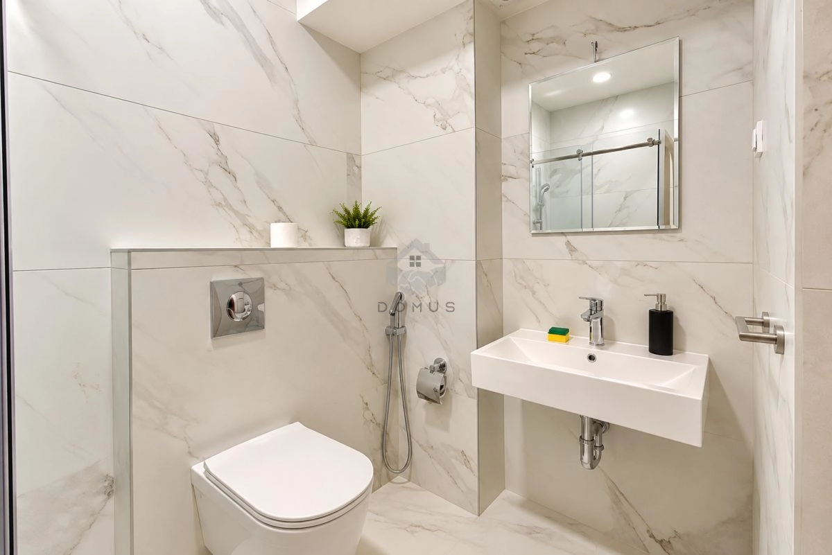 Jednosoban-namjesten-stan-49-m²-Stara-Varos-–-Podgorica-3 Izdavanje: Jednosoban stan 49 m² – Stara Varoš, Podgorica — fotografija 4
