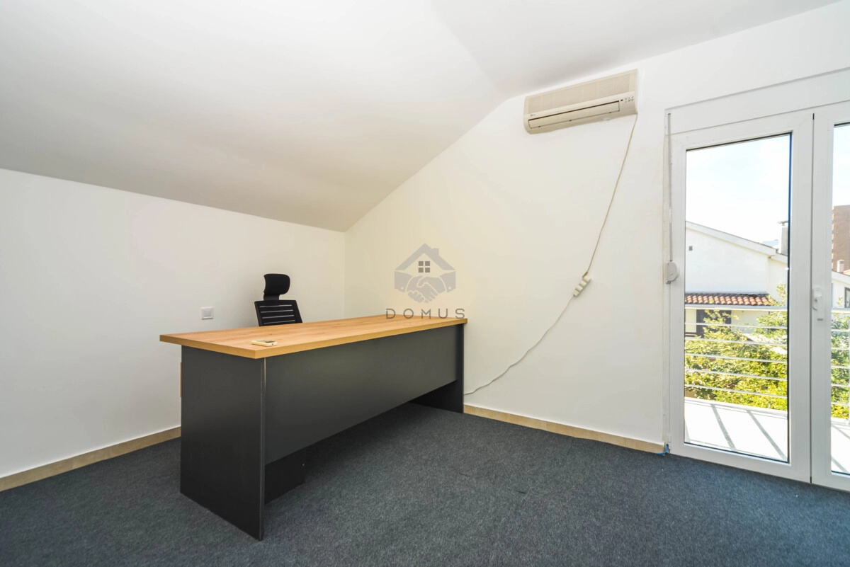 Kuca-500-m²-na-placu-350-m²-Stari-Aerodrom-–-Podgorica-15 Izdavanje: Kuća 500 m² – Stari aerodrom, Podgorica — fotografija 16
