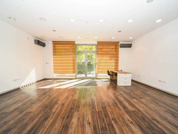 Poslovni prostor 102 m²