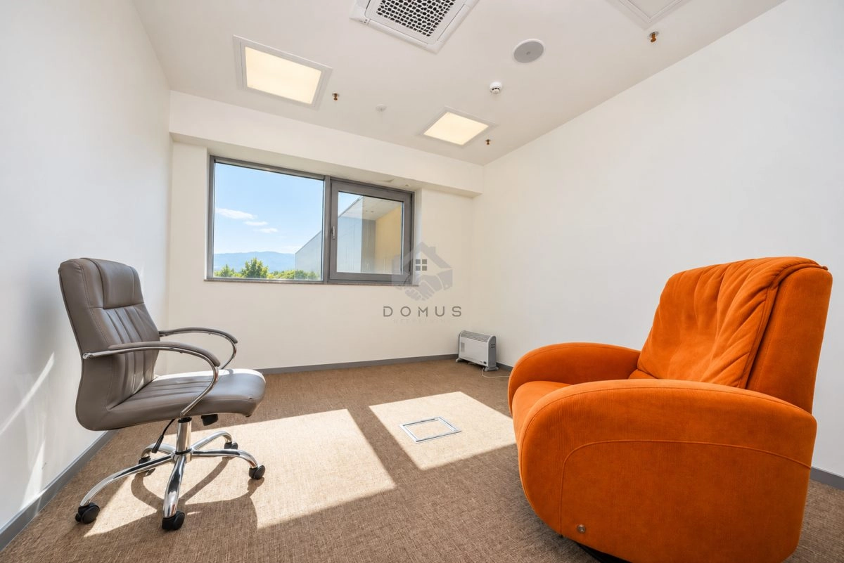 Kancelarijski-prostor-100-m²-Donja-Gorica-–-Podgorica-5 Poslovni prostor 100 m² – Donja Gorica, Podgorica — fotografija 6