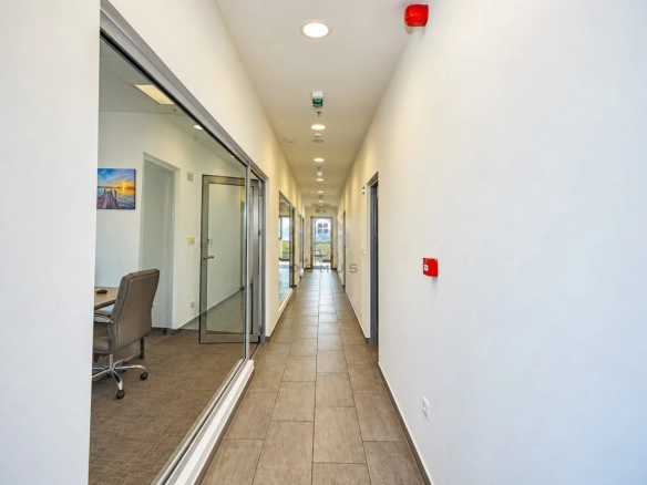 Poslovni prostor 100 m² – Donja Gorica, Podgorica — fotografija 8