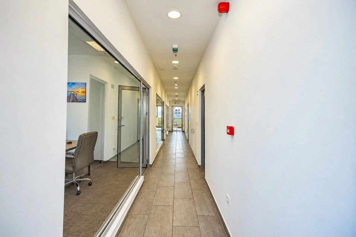 Kancelarijski-prostor-100-m²-Donja-Gorica-–-Podgorica-7 Poslovni prostor 100 m² – Donja Gorica, Podgorica — fotografija 8