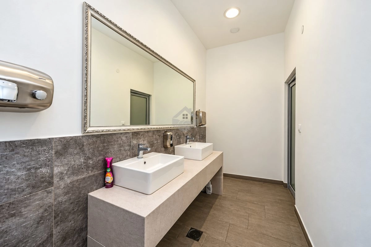 Kancelarijski-prostor-100-m²-Donja-Gorica-–-Podgorica-8 Poslovni prostor 100 m² – Donja Gorica, Podgorica — fotografija 9