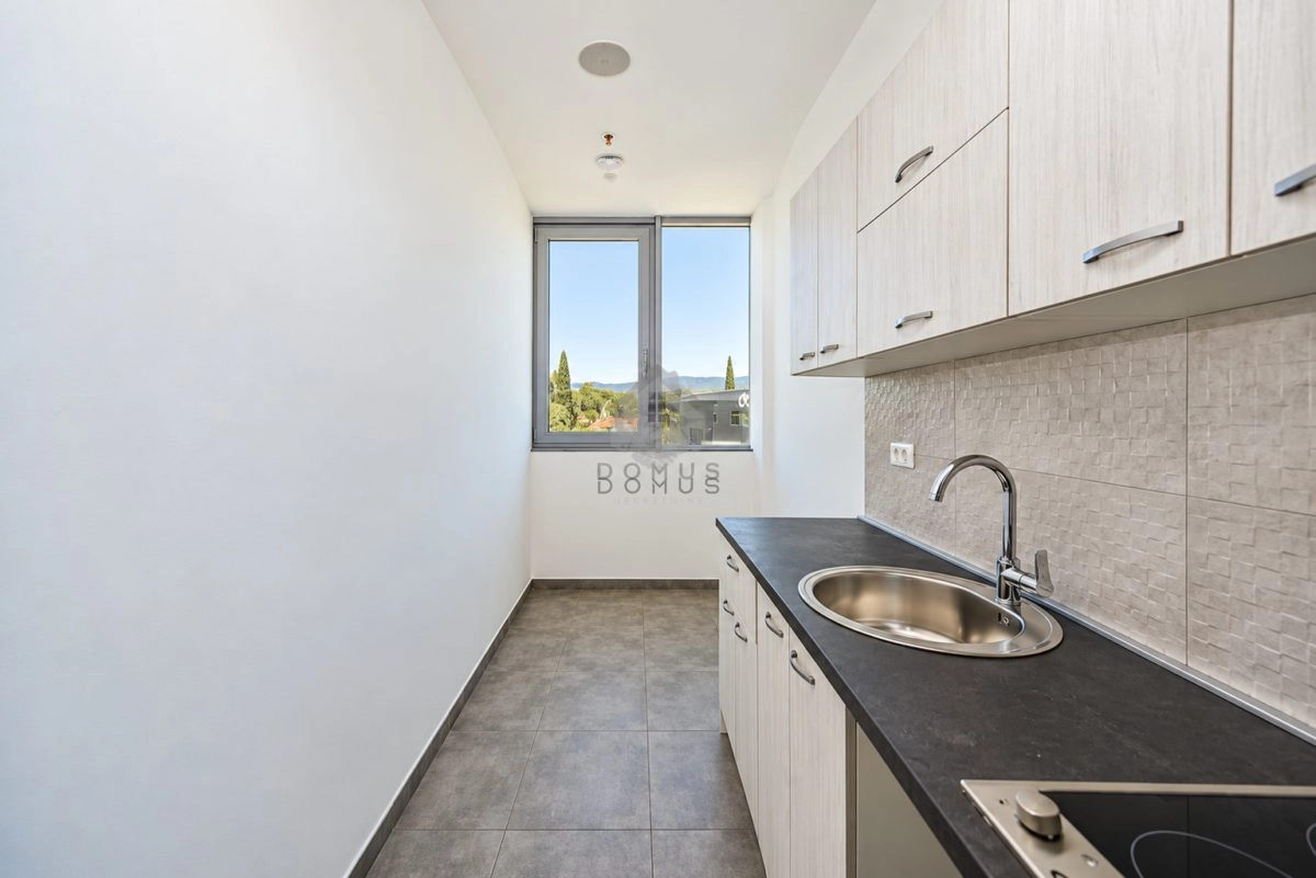 Kancelarijski-prostor-100-m²-Donja-Gorica-–-Podgorica-14 Poslovni prostor 100 m² – Donja Gorica, Podgorica — fotografija 15