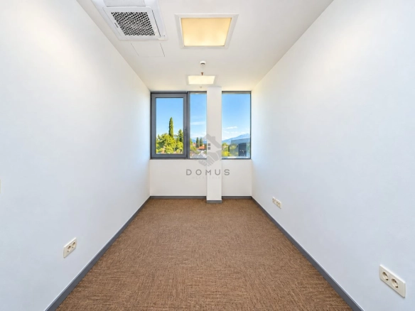 Poslovni prostor 600 m² – Donja Gorica, Podgorica — fotografija 5