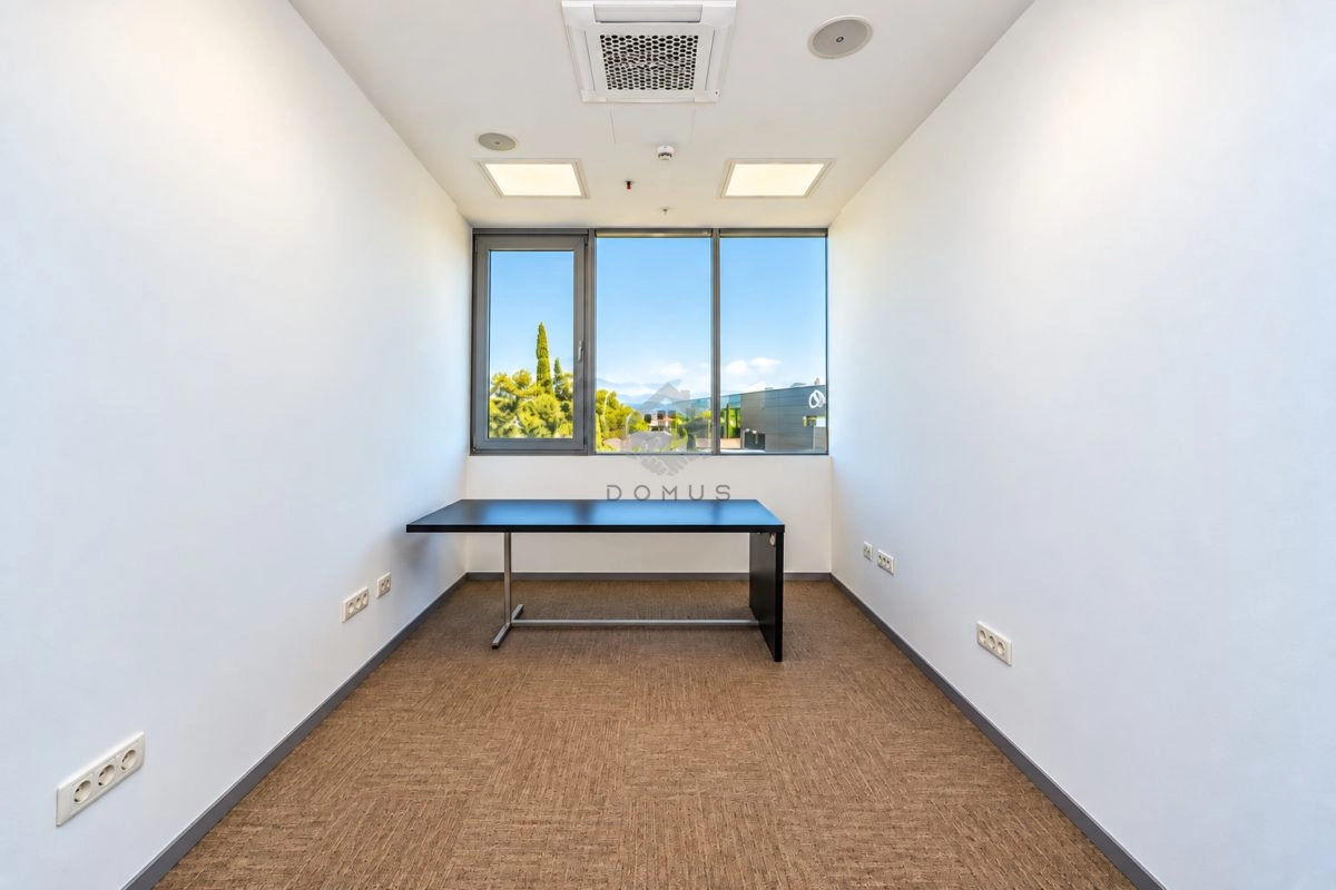 Magacinski-prostor-600-m²-Donja-Gorica-–-Podgorica-5 Poslovni prostor 600 m² – Donja Gorica, Podgorica — fotografija 6