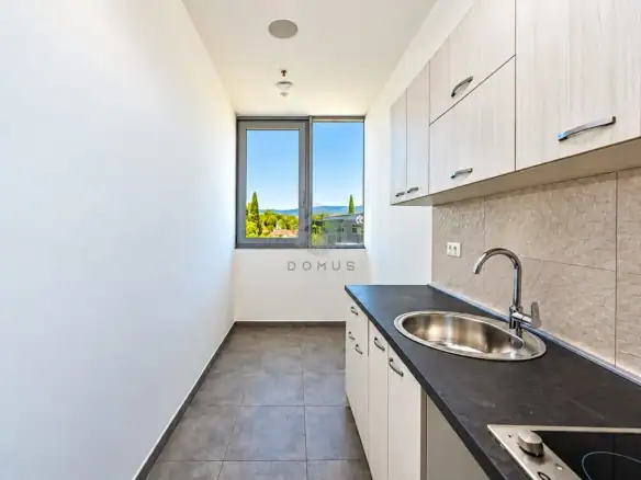 Poslovni prostor 600 m² – Donja Gorica, Podgorica — fotografija 7