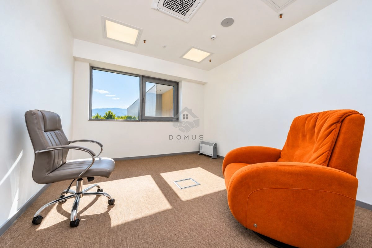 Magacinski-prostor-600-m²-Donja-Gorica-–-Podgorica-12 Poslovni prostor 600 m² – Donja Gorica, Podgorica — fotografija 13