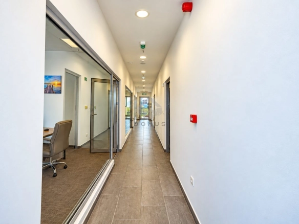 Poslovni prostor 600 m² – Donja Gorica, Podgorica — fotografija 16