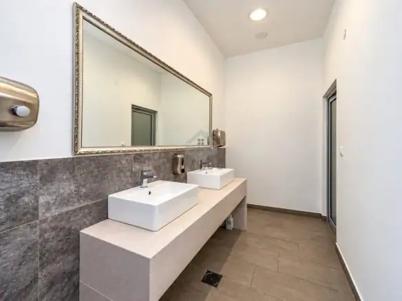 Poslovni prostor 600 m² – Donja Gorica, Podgorica — fotografija 17