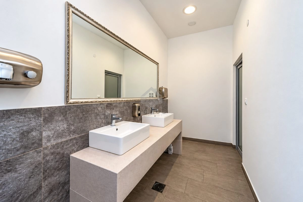 Magacinski-prostor-600-m²-Donja-Gorica-–-Podgorica-16 Poslovni prostor 600 m² – Donja Gorica, Podgorica — fotografija 17