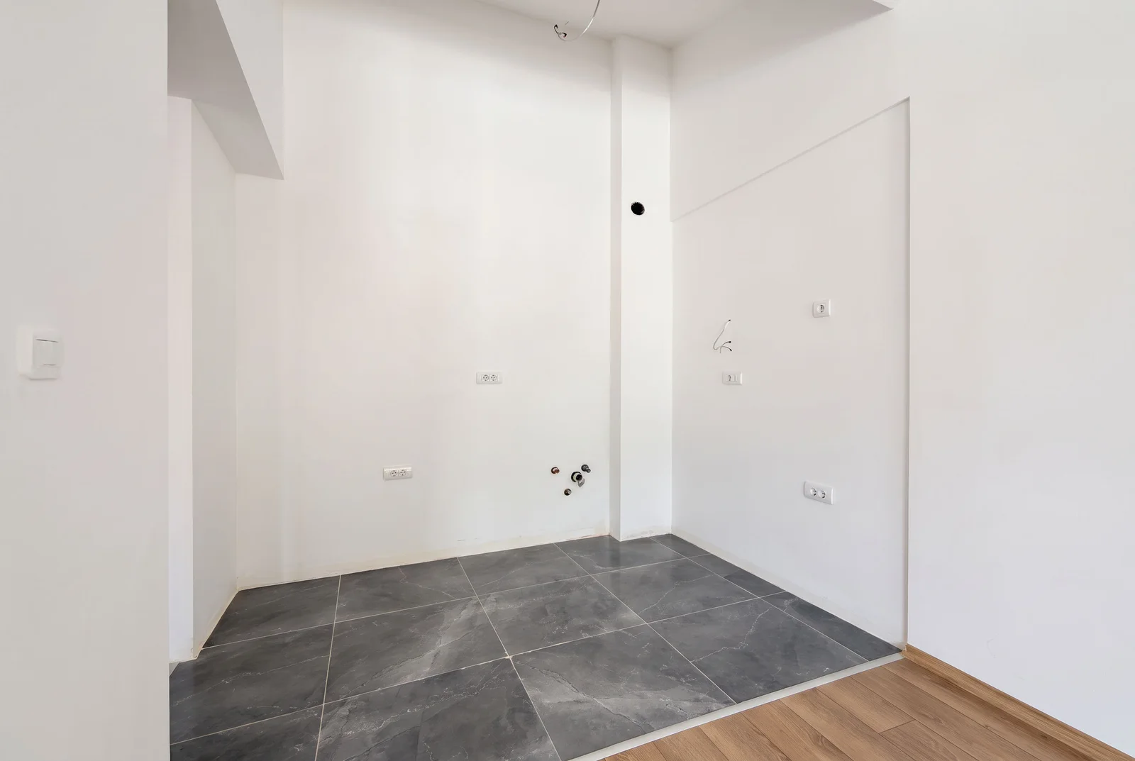 Jednosoban-stan-na-poslednjem-spratu-u-Budvi-2 Jednosoban stan 46 m² – Budva — fotografija 3