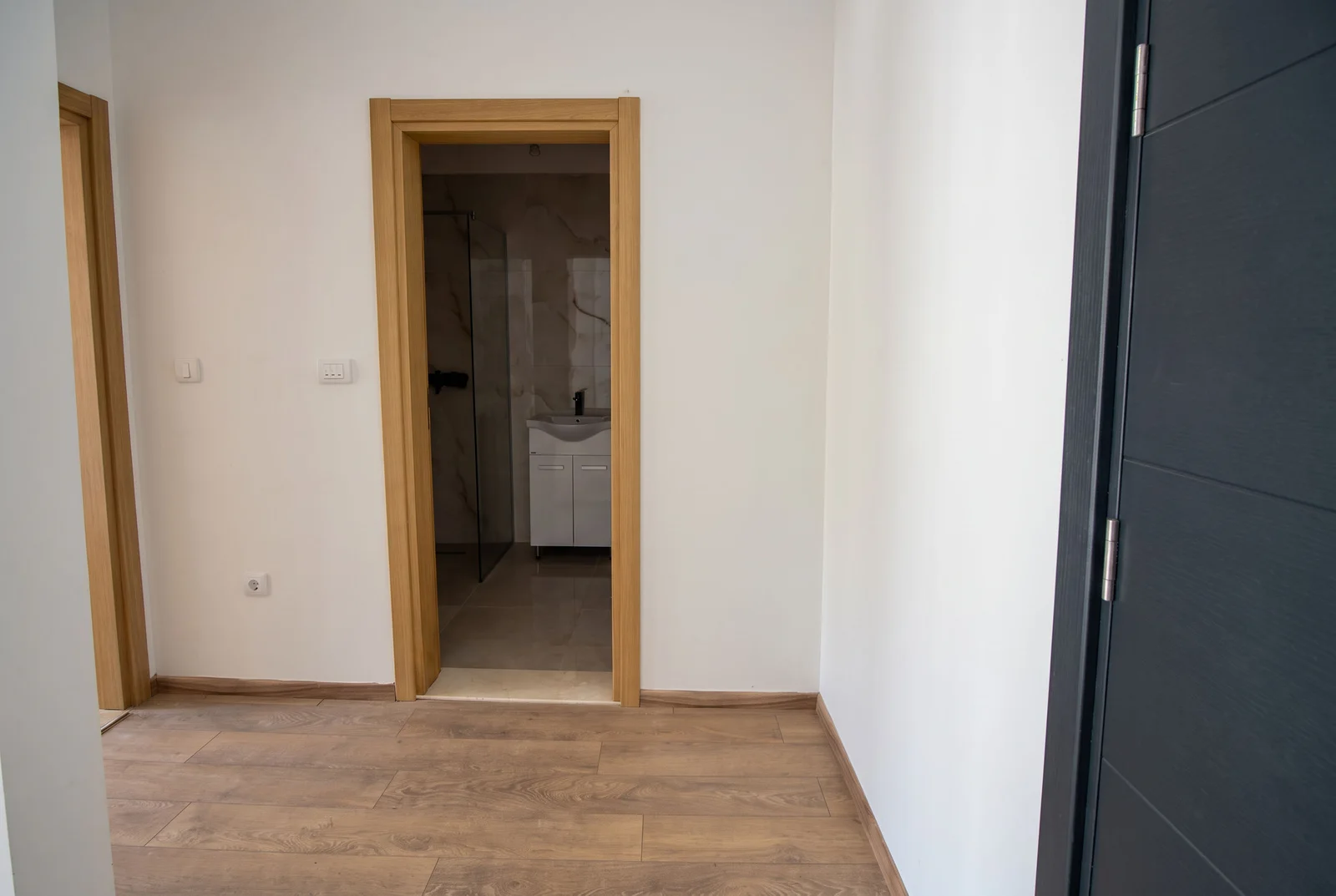 Jednosoban-stan-na-poslednjem-spratu-u-Budvi-6 Jednosoban stan 46 m² – Budva — fotografija 7