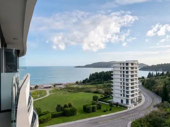 Izdavanje: Jednosoban stan 47 m² – Bečići, Budva — fotografija 2