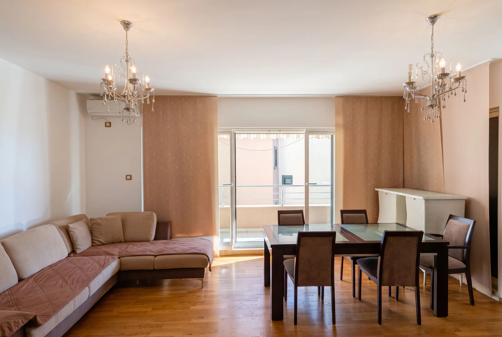 Dvosoban-stan-sa-pogledom-na-more-u-Petrovcu-Budva-1 Dvosoban stan 77 m² – Petrovac, Budva — fotografija 2