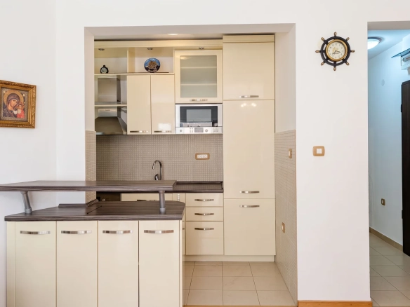 Dvosoban stan 77 m² – Petrovac, Budva — fotografija 9