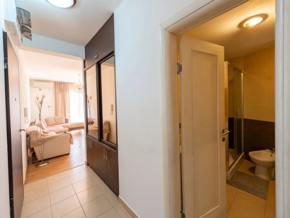 Dvosoban stan 77 m² – Petrovac, Budva — fotografija 12