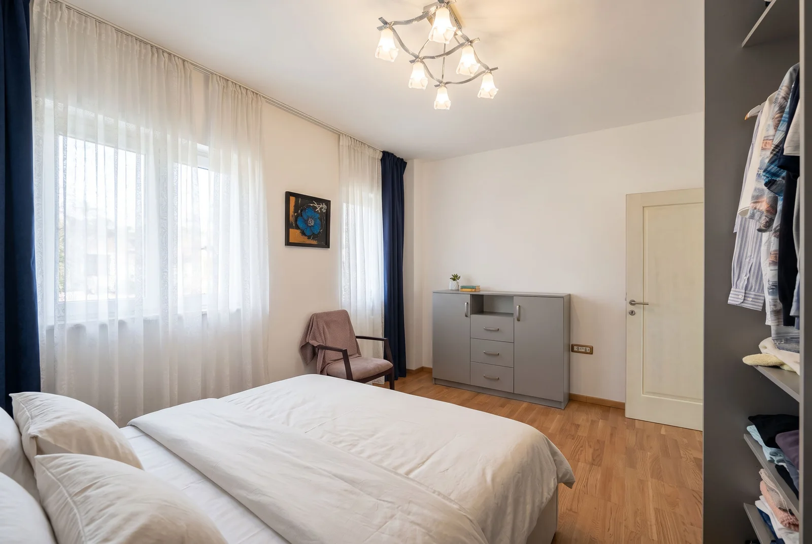 Dvosoban-stan-sa-pogledom-na-more-u-Petrovcu-Budva-13 Dvosoban stan 77 m² – Petrovac, Budva — fotografija 14