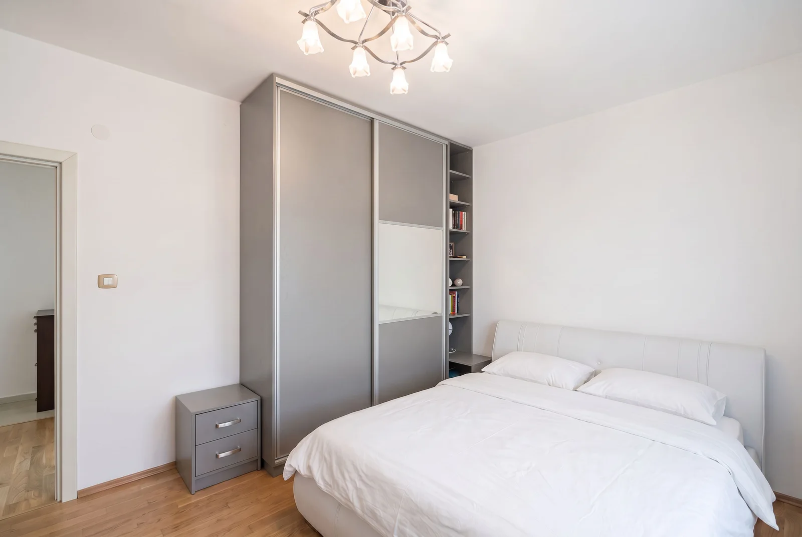 Dvosoban-stan-sa-pogledom-na-more-u-Petrovcu-Budva-14 Dvosoban stan 77 m² – Petrovac, Budva — fotografija 15