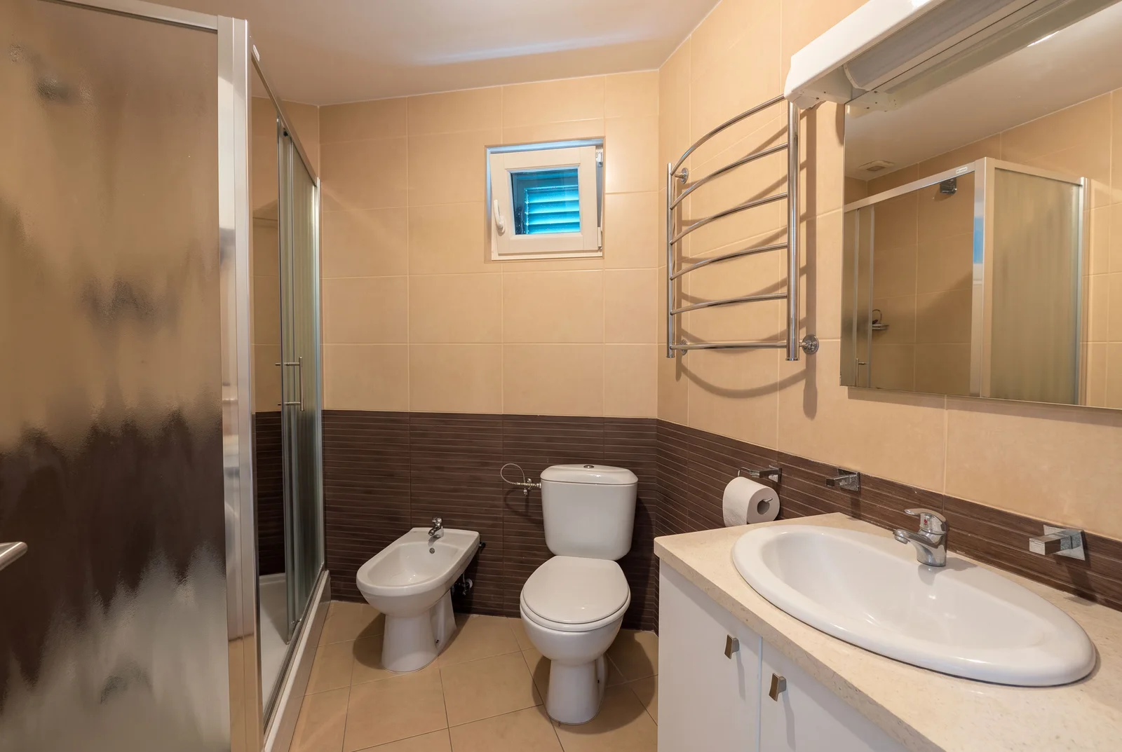 Dvosoban-stan-sa-pogledom-na-more-u-Petrovcu-Budva-16 Dvosoban stan 77 m² – Petrovac, Budva — fotografija 17