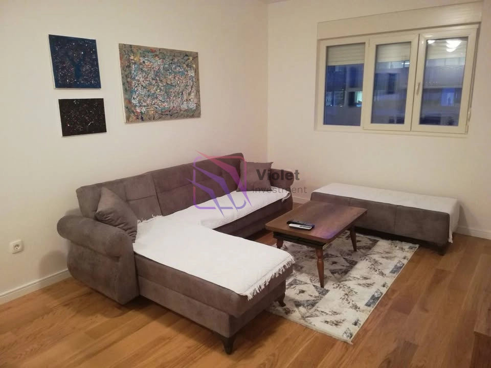 Namjesten-jednosoban-stan-u-Central-Pointu-Podgorica-2 Izdavanje: Jednosoban stan 54 m² – Central Point, Podgorica — fotografija 3