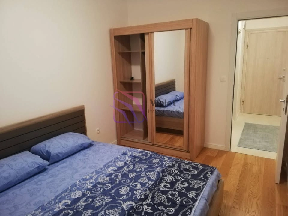 Namjesten-jednosoban-stan-u-Central-Pointu-Podgorica-4 Izdavanje: Jednosoban stan 54 m² – Central Point, Podgorica — fotografija 5
